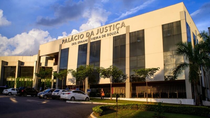 Ex-servidora que aplicou golpes em colegas homologa acordo na justiça