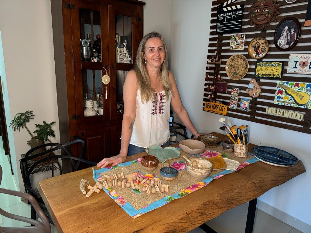 Empresária e artesã de Sinop profissionalizou hobby com apoio da Desenvolve MT