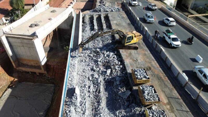 Obras do Complexo Viário do Leblon avançam com escavação de trincheira