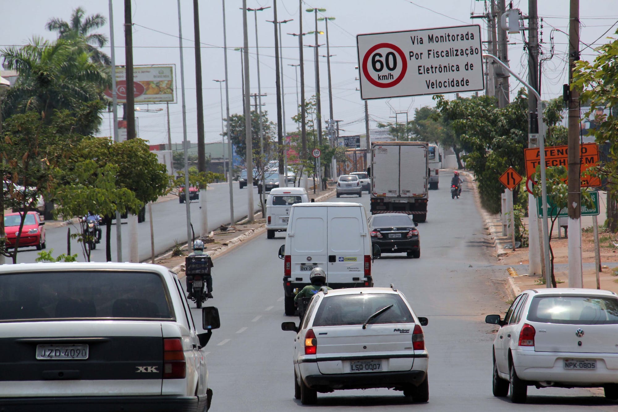 Prefeito anuncia que vai substituir radares por lombadas eletrônicas em Cuiabá
