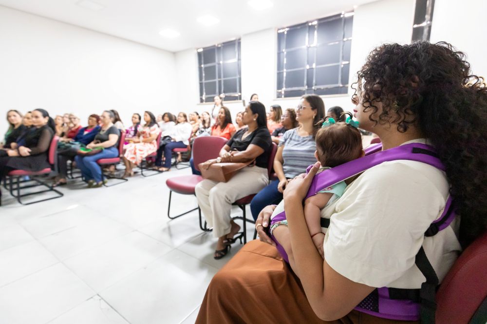 Mais de 70 mulheres participam de palestra sobre liderança e inteligência emocional