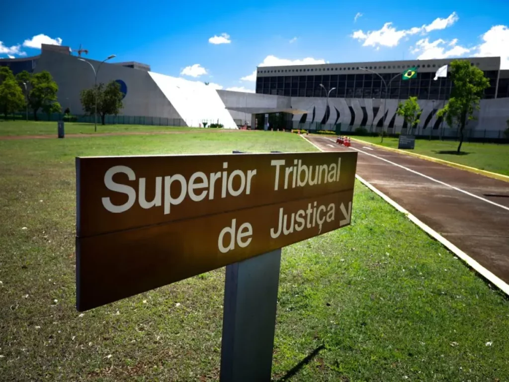 Em caso de erro na execução, agente responde como se tivesse atingido a pessoa visada