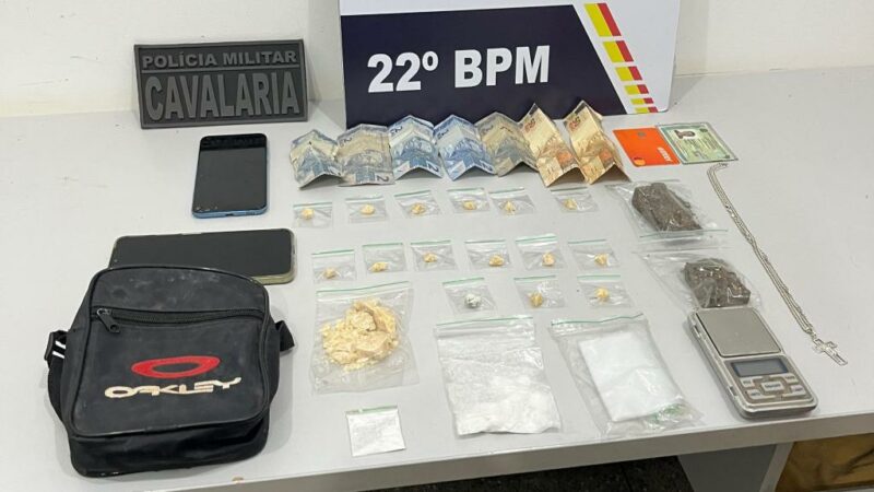 Cavalaria da PM apreende adolescentes de 16 e 17 anos por tráfico ilícito de drogas