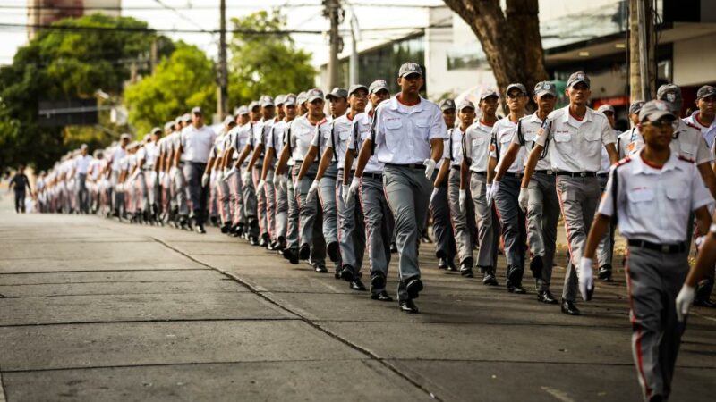 Em Cuiabá estudantes da rede estadual desfilam neste domingo, feriado de 7 de Setembro