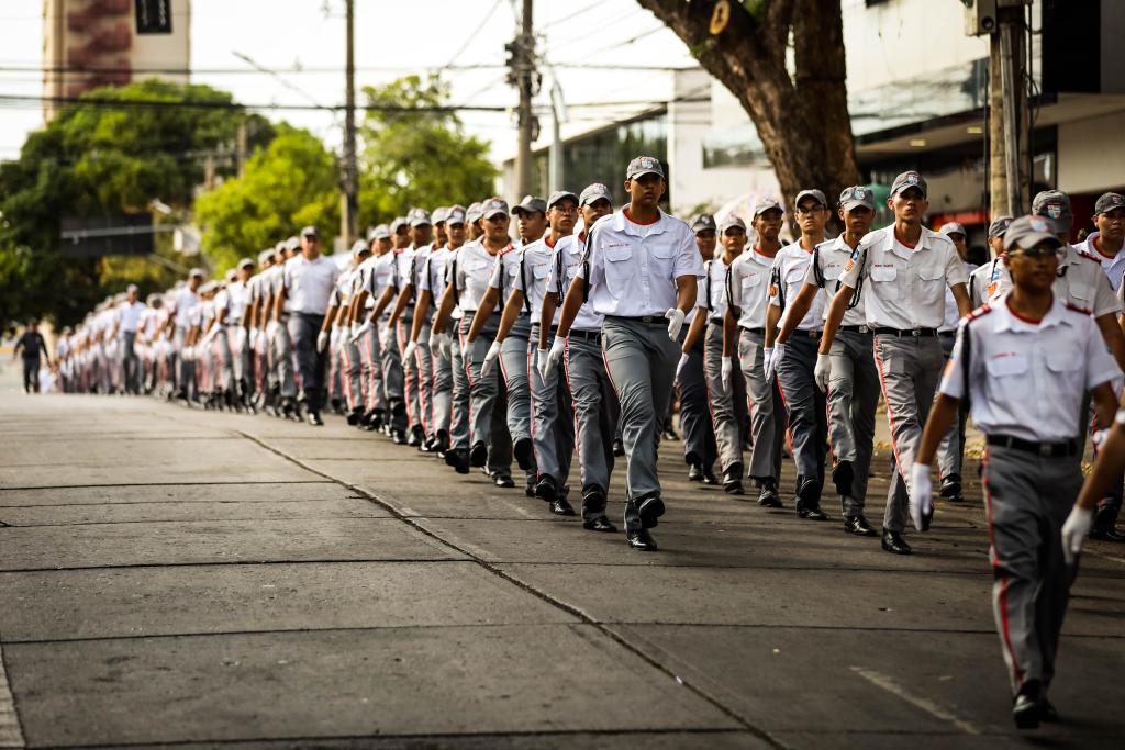 Em Cuiabá estudantes da rede estadual desfilam neste domingo, feriado de 7 de Setembro