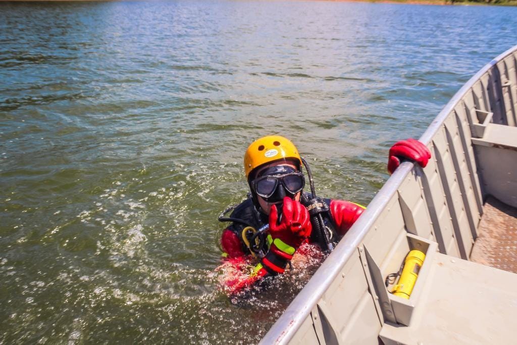 Bombeiros encontram corpos de dois pescadores desaparecidos em rio de MT