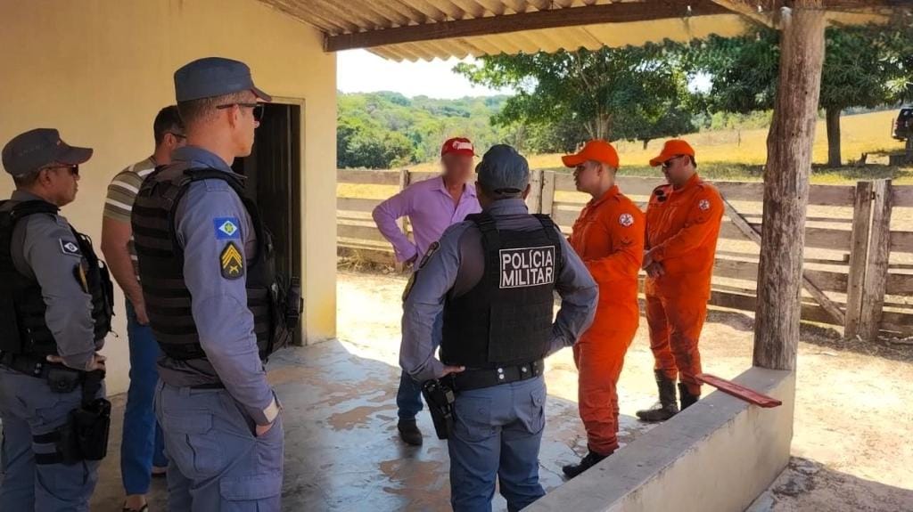 Homem é preso após ser flagrado pelo Corpo de Bombeiros ateando fogo em sítio