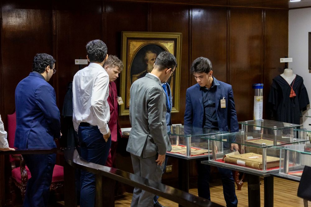 Estudantes de Direito da Fasipe Sorriso vivenciam rotina do Judiciário durante visita ao TJMT
