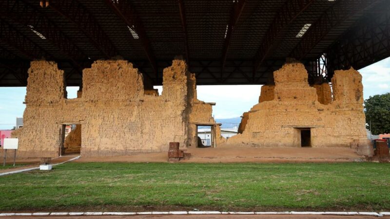 Governo de MT lança licitação para levar asfalto de Vila Bela até a fronteira com a Bolívia