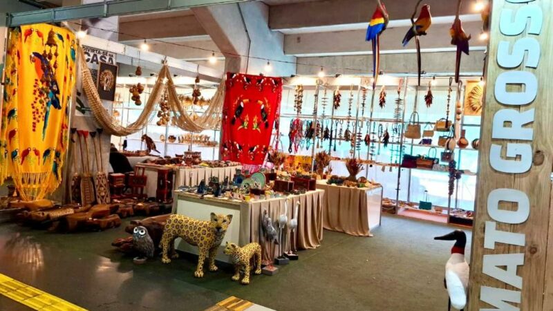 Artesãos de MT comercializam mais de R$ 70 mil em feira nacional de artesanato