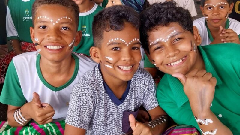 Estudantes de Cuiabá homenageiam cultura africana e história de artistas negros