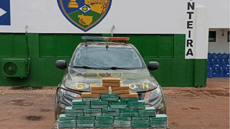 Gefron apreende 48 tabletes de cocaína e causa prejuízo de R$ 864 mil às facções criminosas