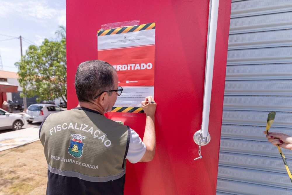 Sorp interdita farmácia por descumprimento de embargo e obra sem alvará