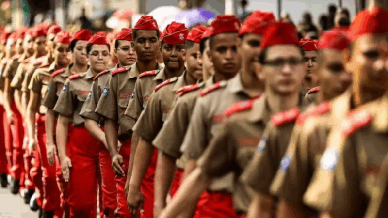 Formatura das Escolas Militares Dom Pedro II reúne alunos e familiares na Arena Pantanal nesta quarta-feira (17)