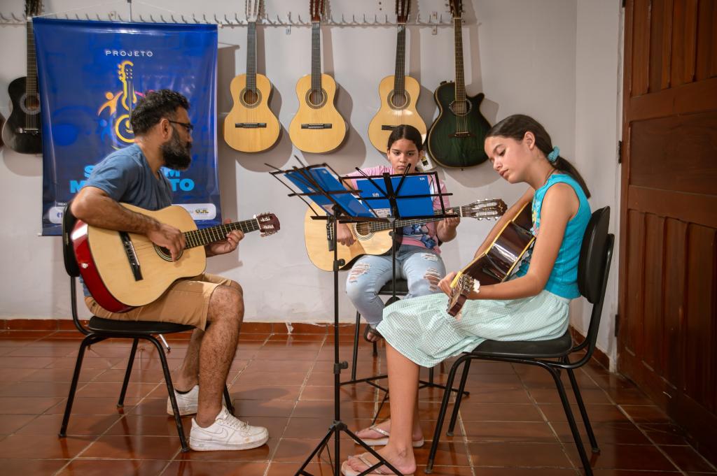 Novos talentos de Nobres se apresentam no encerramento de projeto de formação em Viola Caipira, Violão e Flauta Doce
