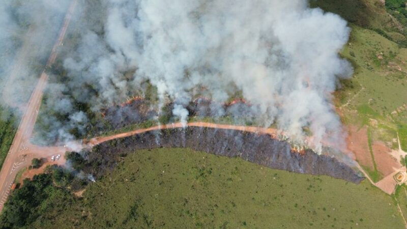 AÇÕES DE PREVENÇÃO: Corpo de Bombeiros realiza queima prescrita em Chapada dos Guimarães para minimizar riscos de incêndios florestais
