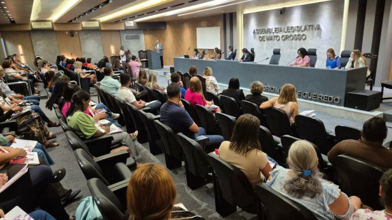 CUIDADO EM SAÚDE:  SES e Assembleia capacitam agentes comunitários de Várzea Grande para enfrentamento da hanseníase