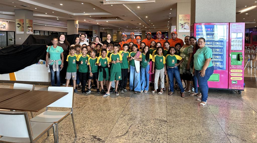 Bombeiros e shopping de Várzea Grande proporcionam dia de diversão para crianças atendidas por projetos sociais